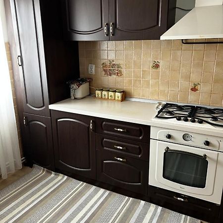 Lalelelor Apartment Suceava Exterior photo
